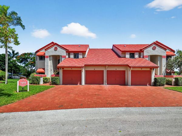 7693 Lexington Club Boulevard, Unit C, Delray Beach, FL 33446