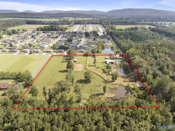 423 Hamer Road, Owens Cross Roads, AL 35763