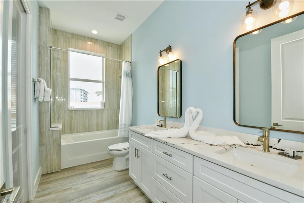 146 Miramar St, Fort Myers Beach, FL 33931 Photo