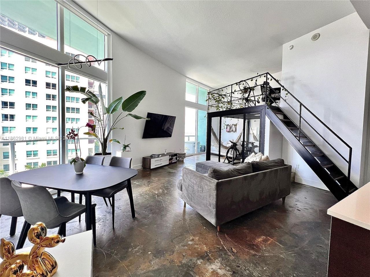 1900 N Bayshore Dr, Unit 909, Miami, FL 33132 Photo