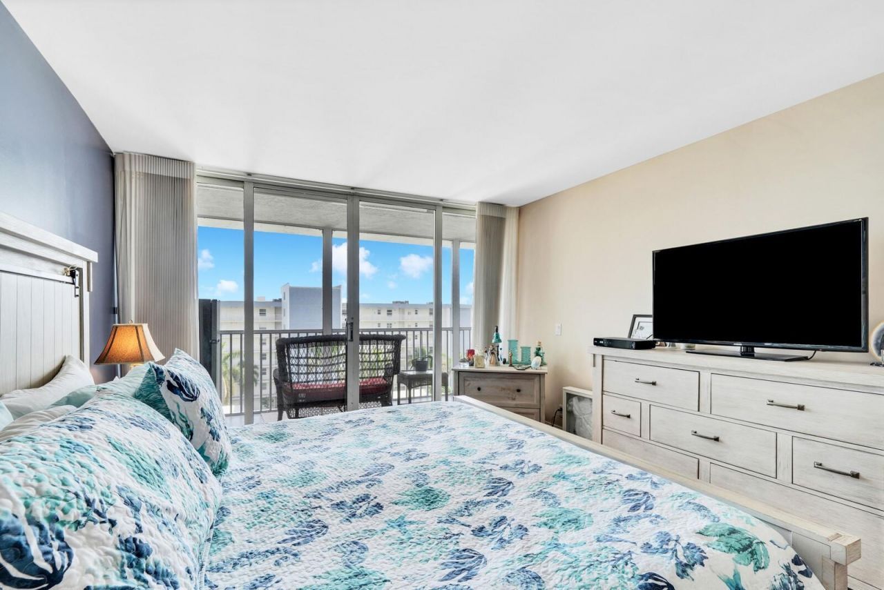 1 Harbourside Drive, Unit 1703, Delray Beach, FL 33483 Photo