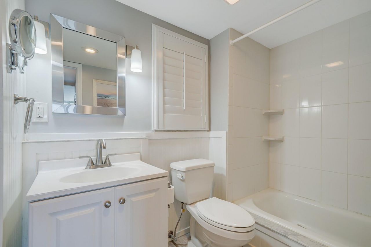 1 Harbourside Drive, Unit 1703, Delray Beach, FL 33483 Photo