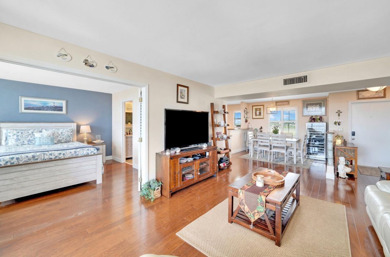 1 Harbourside Drive, Unit 1703, Delray Beach, FL 33483 Photo