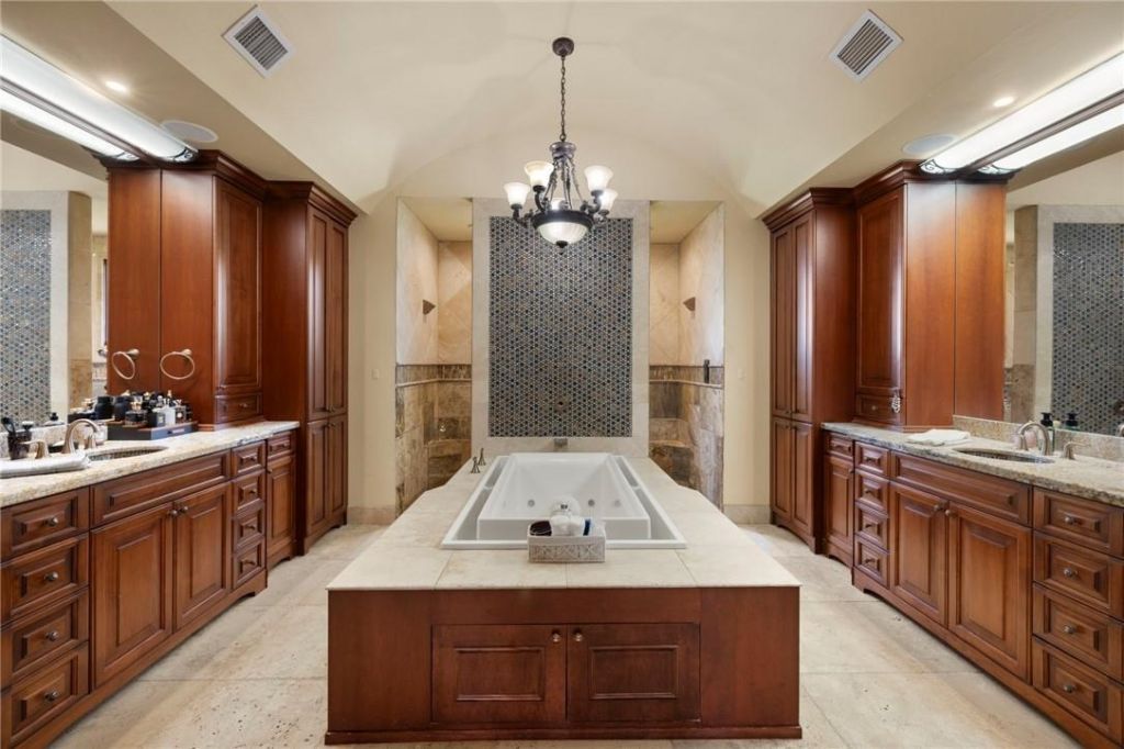 841 Cypress Lake Cir, Fort Myers, FL 33919 Photo