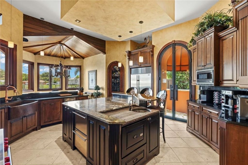 841 Cypress Lake Cir, Fort Myers, FL 33919 Photo