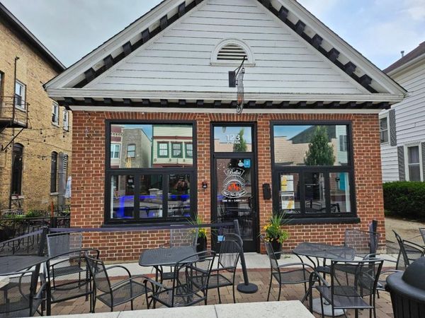 123 S Main Street, Algonquin, IL 60102