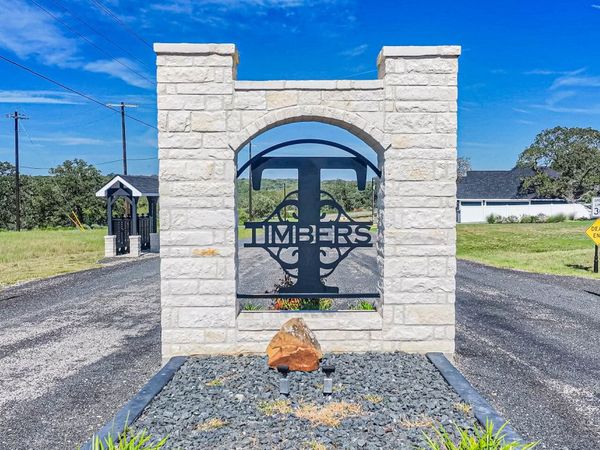 132 Timber Place, La Vernia, TX 78121