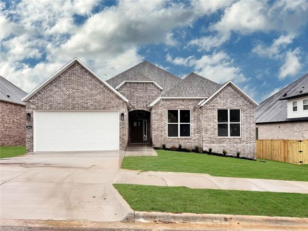 2846 N Grey Squirrel Drive, Fayetteville, AR 72704