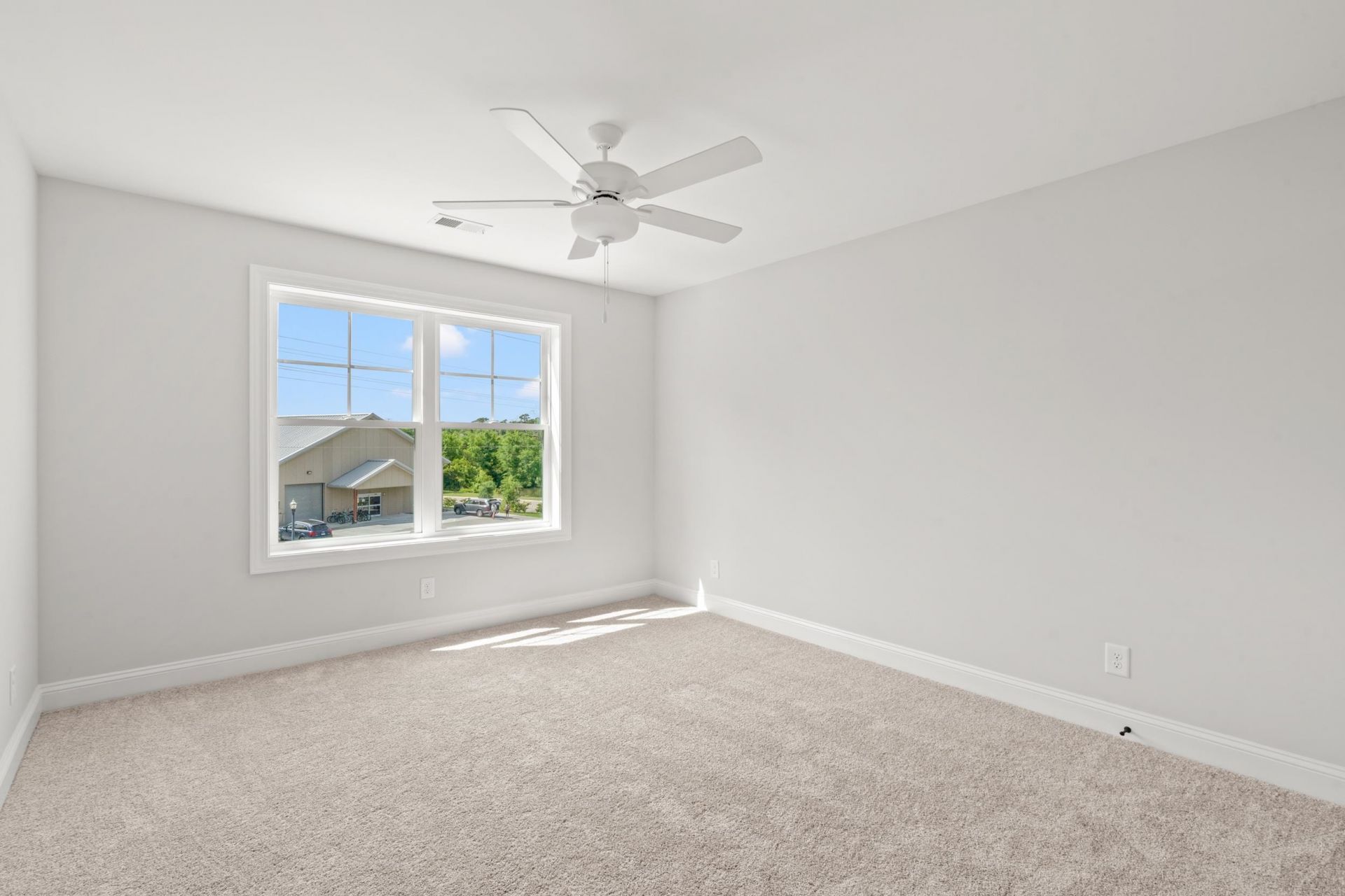147 Litchfield Landing Photo 12