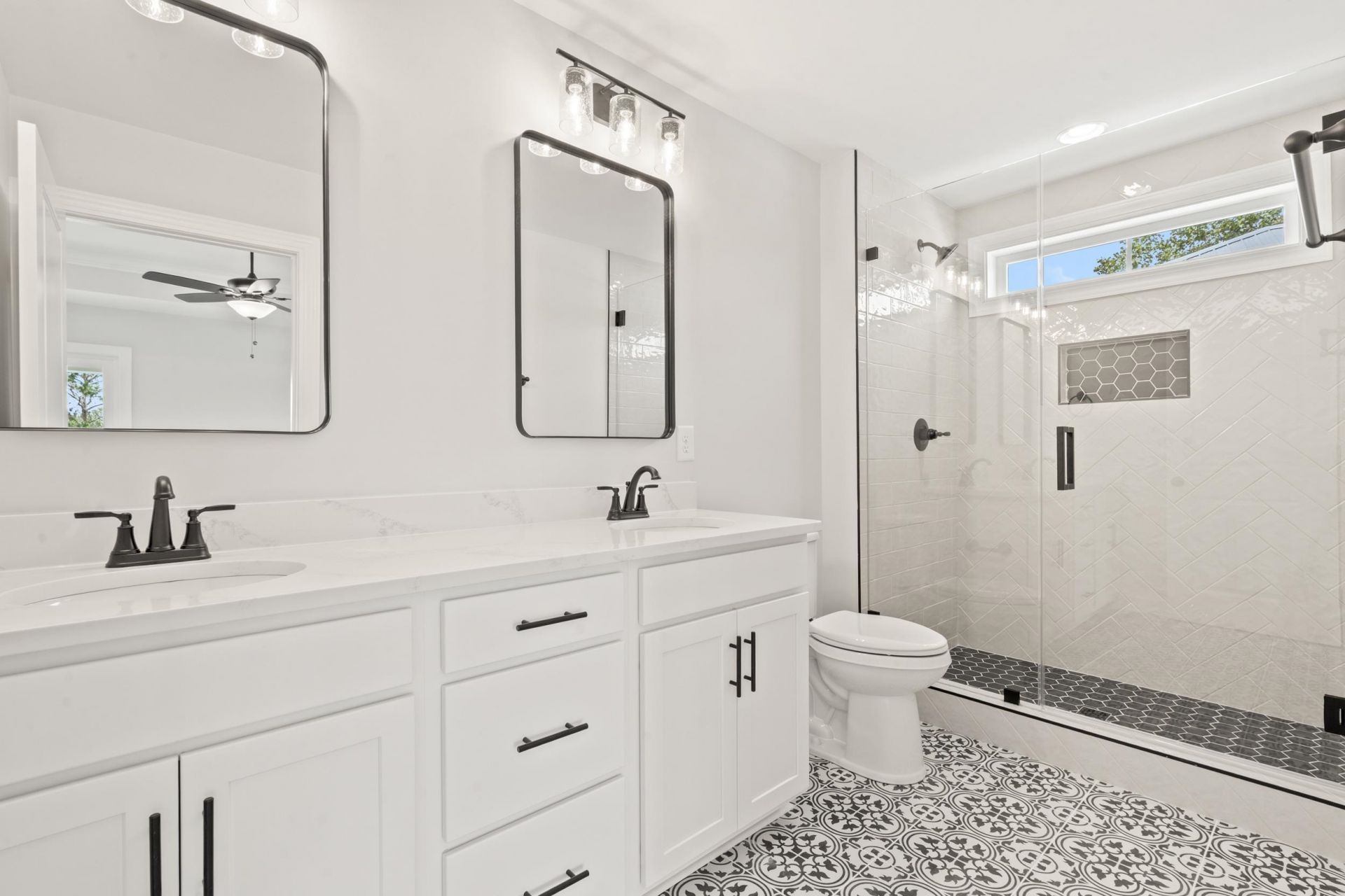 147 Litchfield Landing Photo 16