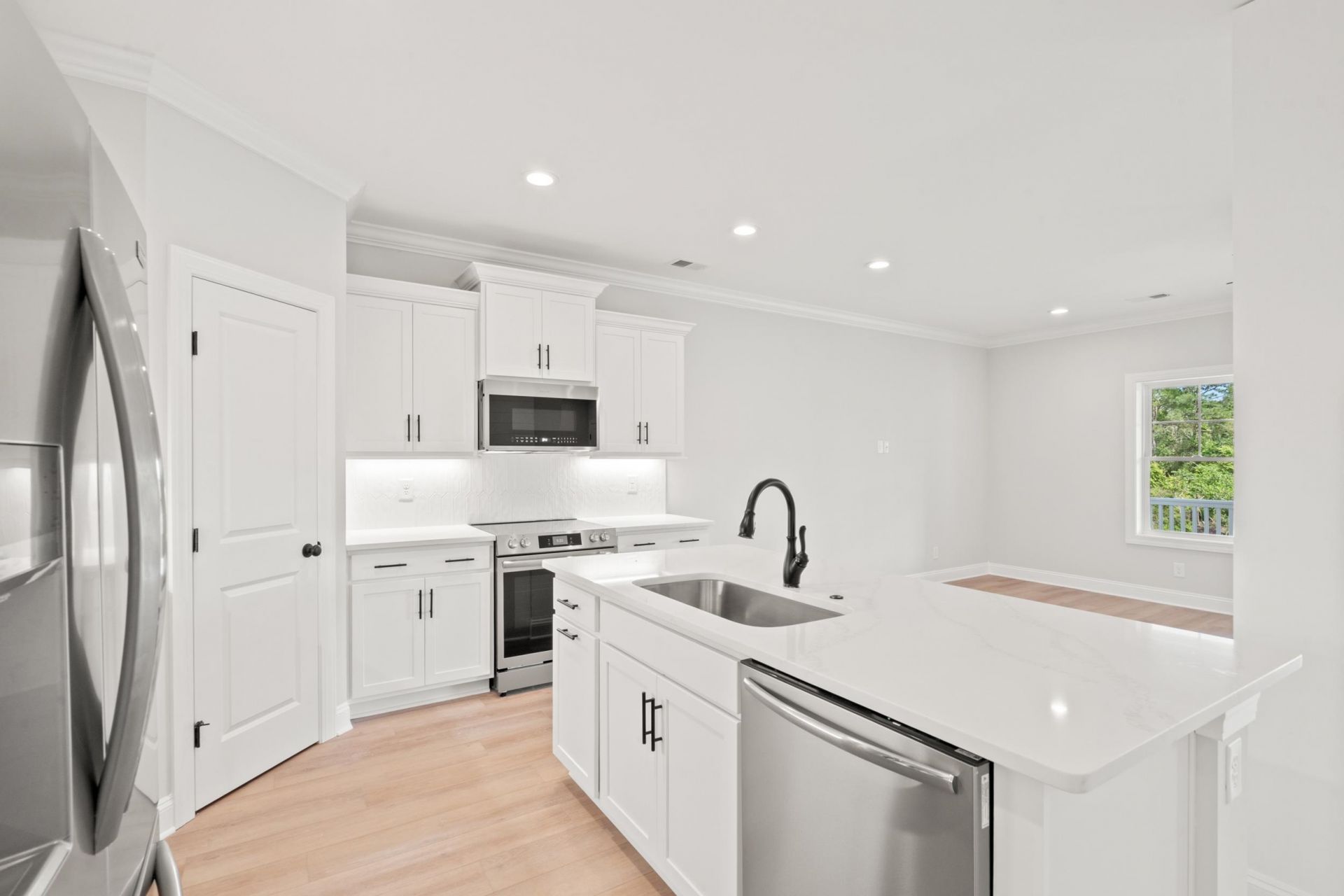 147 Litchfield Landing Photo 6