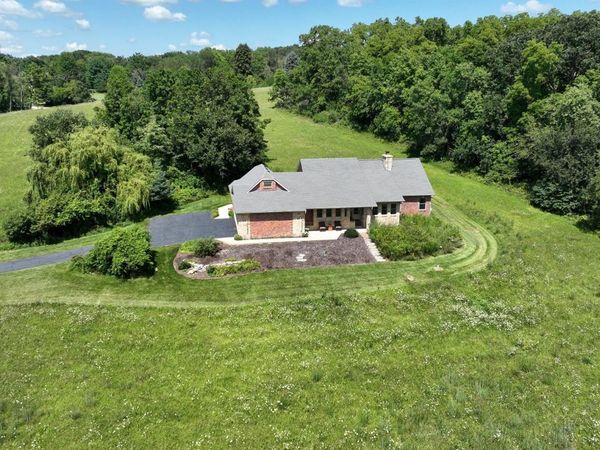 7822 Burr Oak Road, ROSCOE, IL 61073