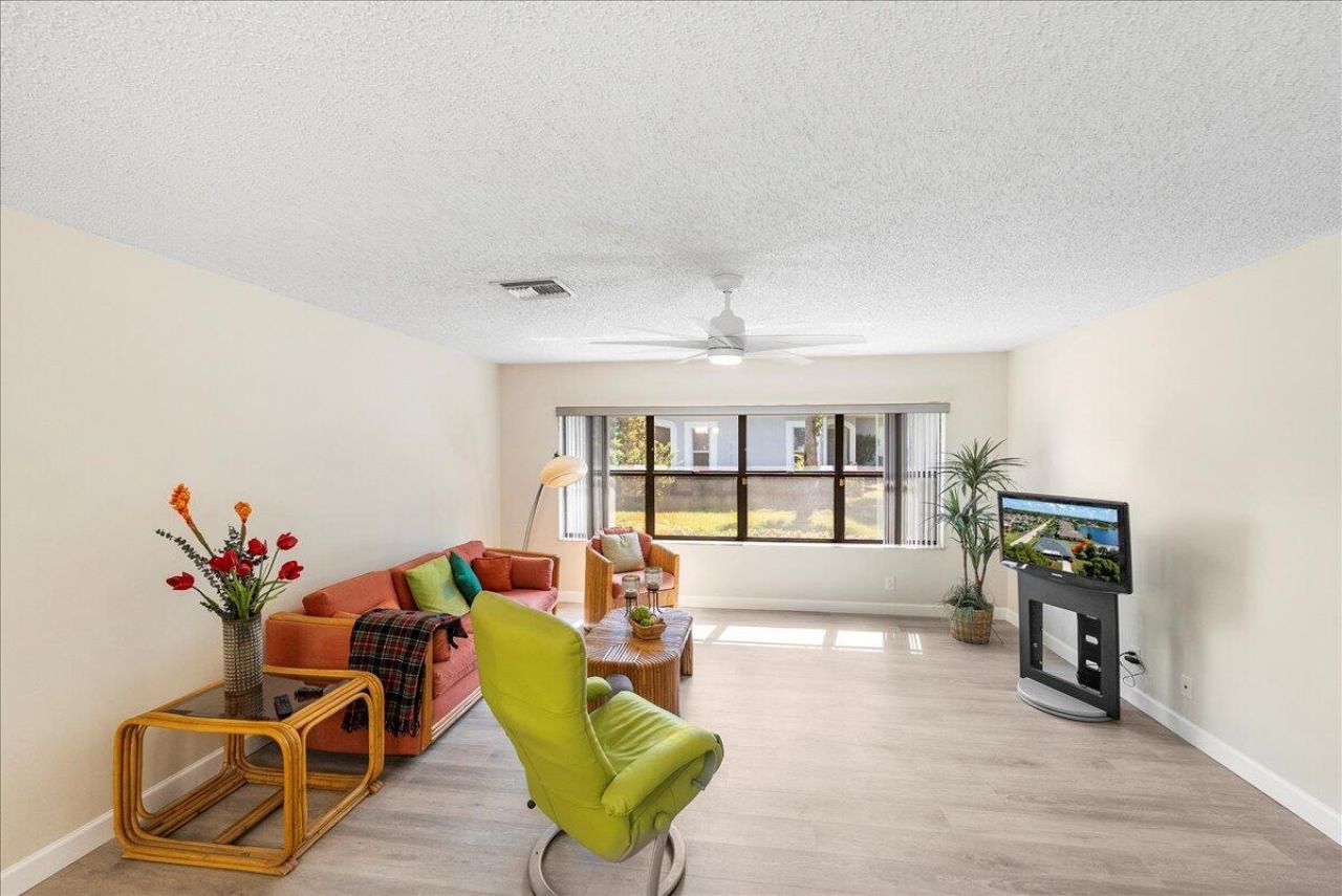 1775 S Dovetail Drive, Unit R, Fort Pierce, FL 34982 Photo