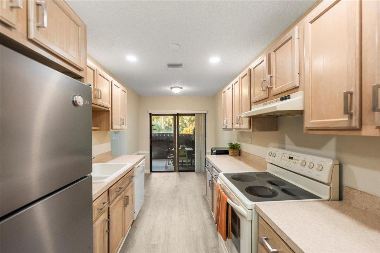 1775 S Dovetail Drive, Unit R, Fort Pierce, FL 34982 Photo