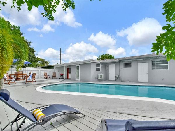730 N 64th Ave, Hollywood, FL 33024