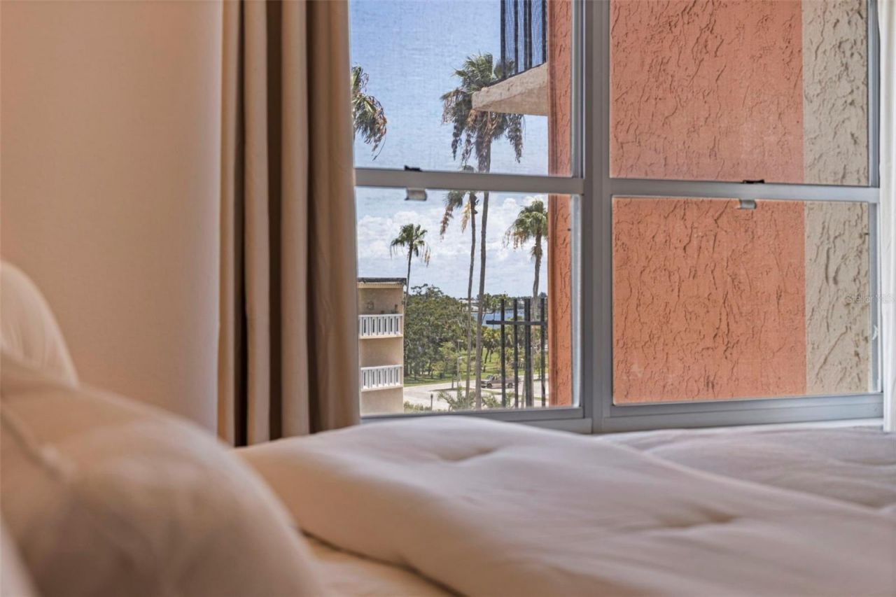 1120 N Shore Drive Ne, Unit 503, Saint Petersburg, FL 33701 Photo