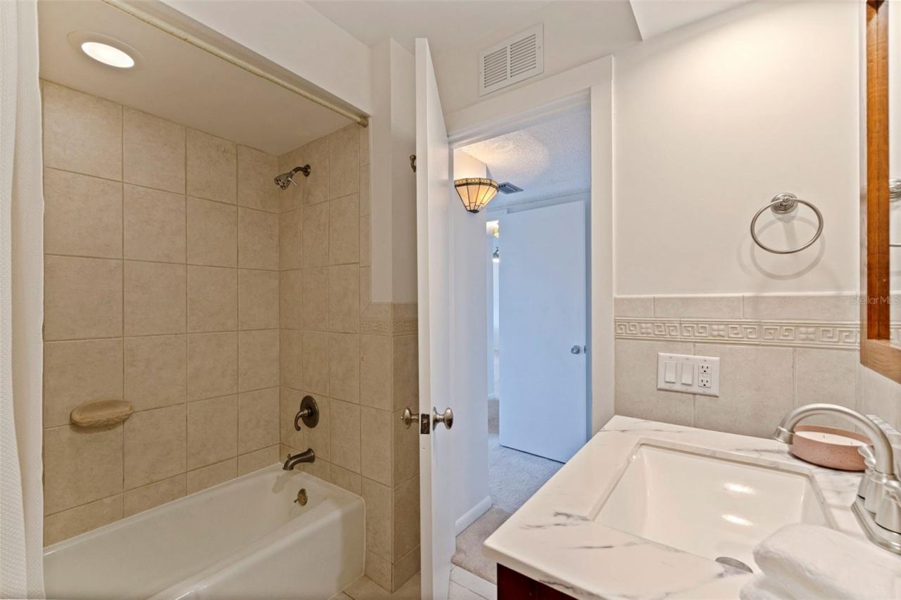 1120 N Shore Drive Ne, Unit 503, Saint Petersburg, FL 33701 Photo