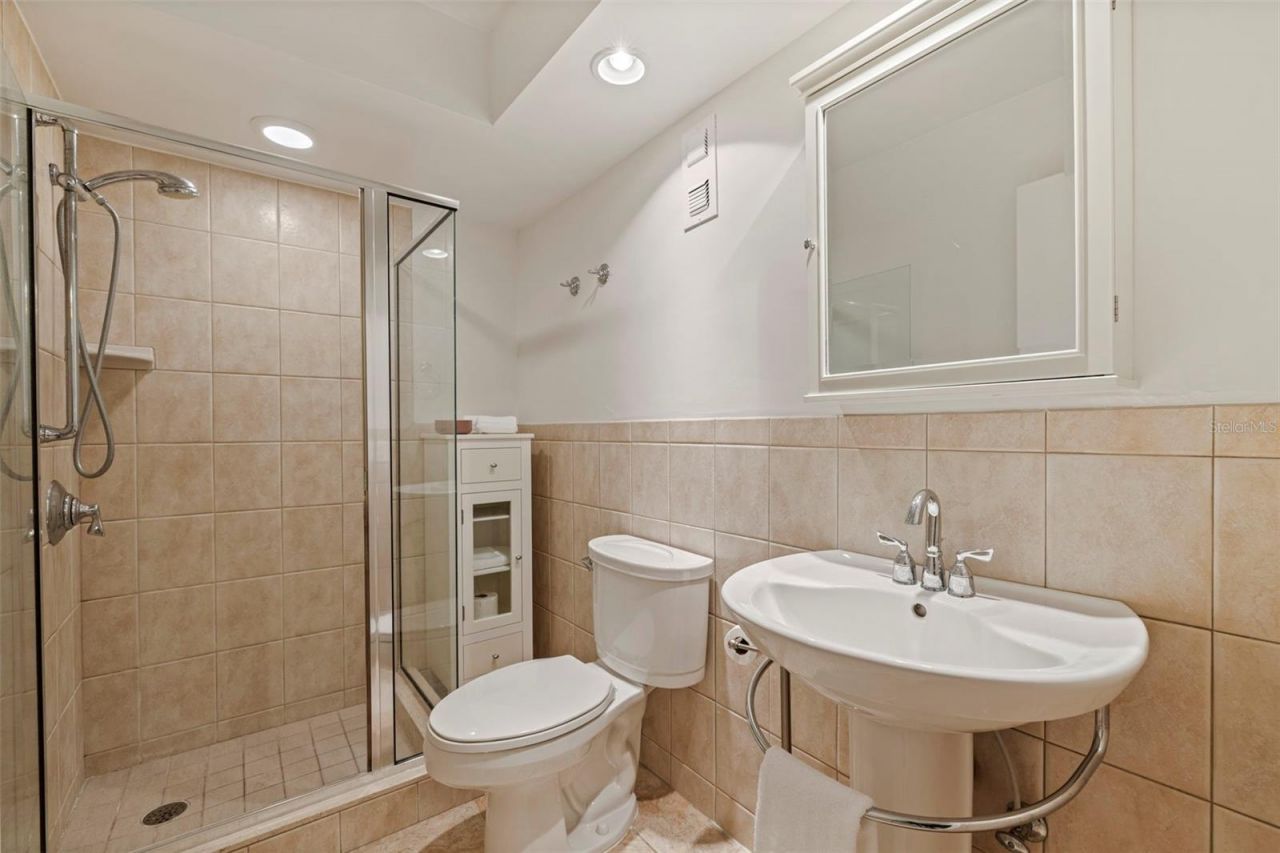 1120 N Shore Drive Ne, Unit 503, Saint Petersburg, FL 33701 Photo