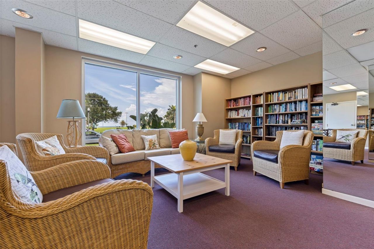 1120 N Shore Drive Ne, Unit 503, Saint Petersburg, FL 33701 Photo