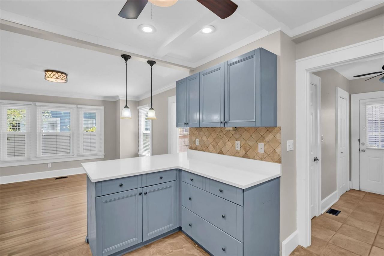 304 21st Avenue N, Saint Petersburg, FL 33704 Photo