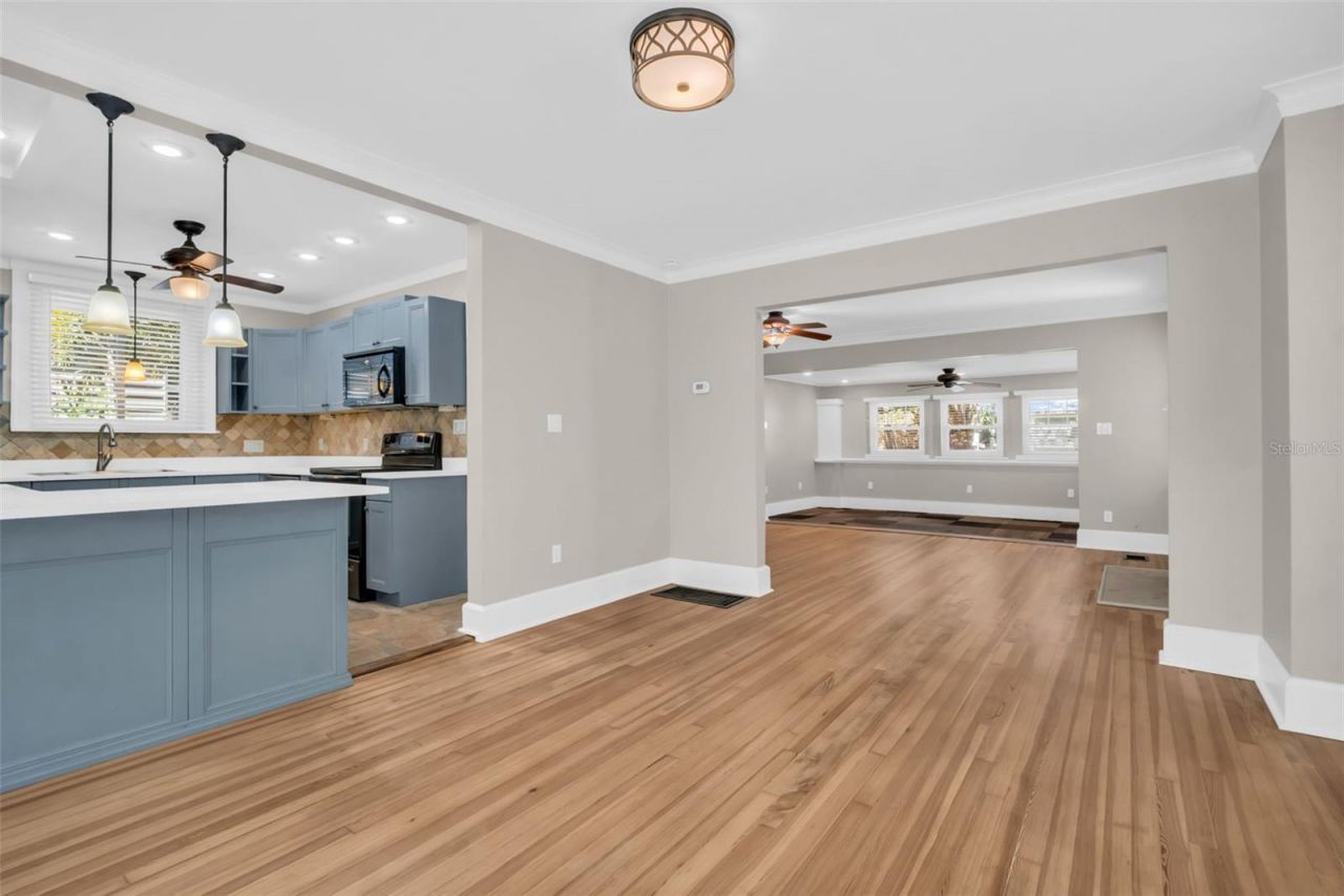 304 21st Avenue N, Saint Petersburg, FL 33704 Photo