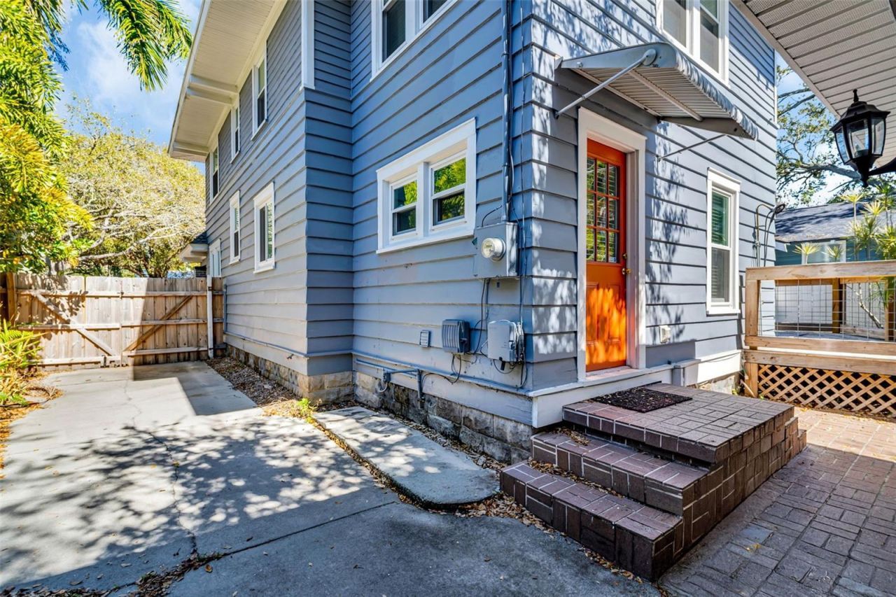 304 21st Avenue N, Saint Petersburg, FL 33704 Photo