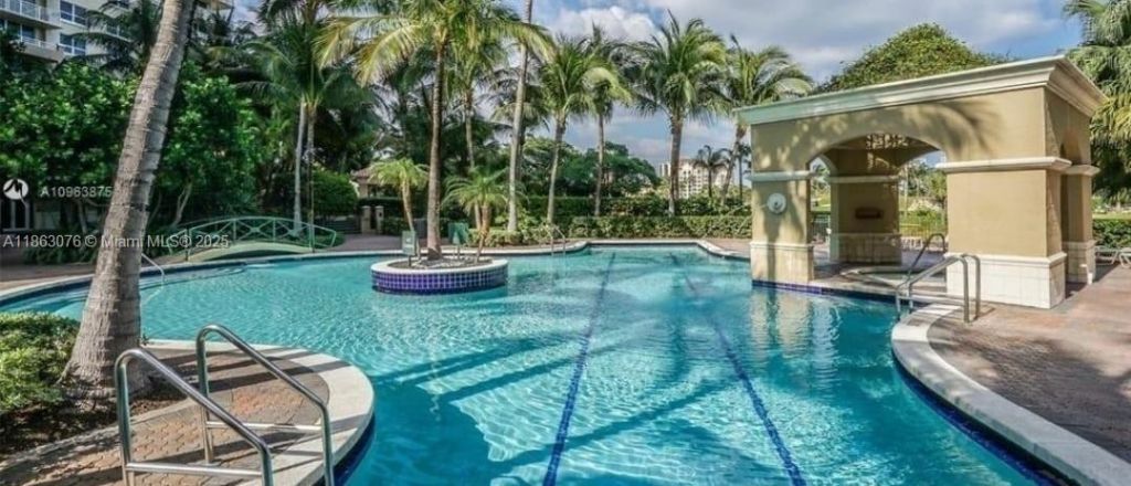 19501 W Country Club Dr, Unit 1508, Aventura, FL 33180 Photo