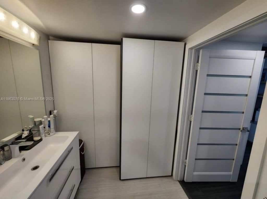 19501 W Country Club Dr, Unit 1508, Aventura, FL 33180 Photo