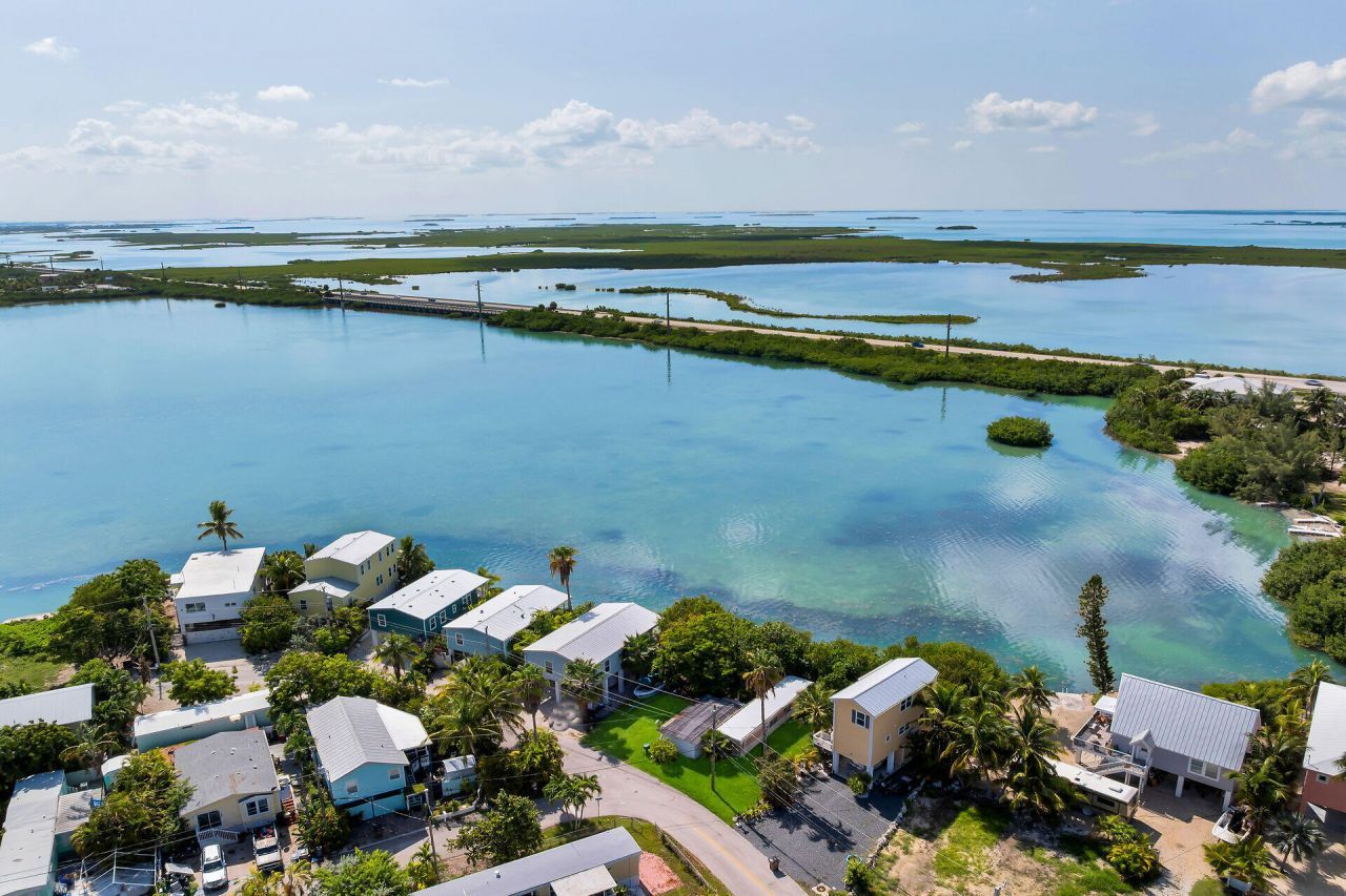 6 Beach Drive, Saddle Bunch, FL 33040 Photo