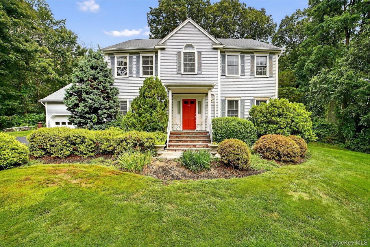 12 Veronica Court, Cortlandt Manor, NY 10567 Main Photo