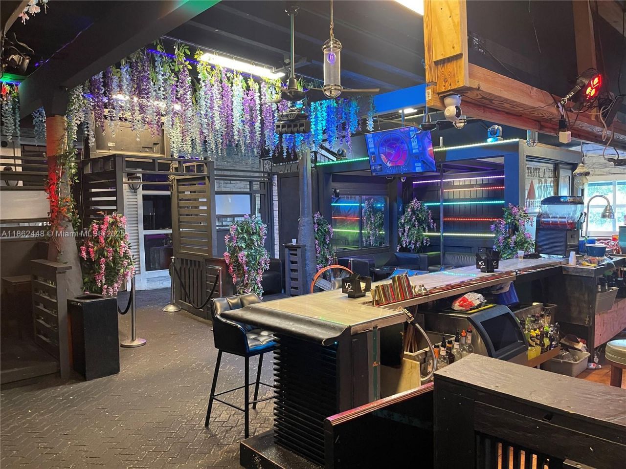 5590 W Hallandale Beach Blvd, Pembroke Park, FL 33023 Photo