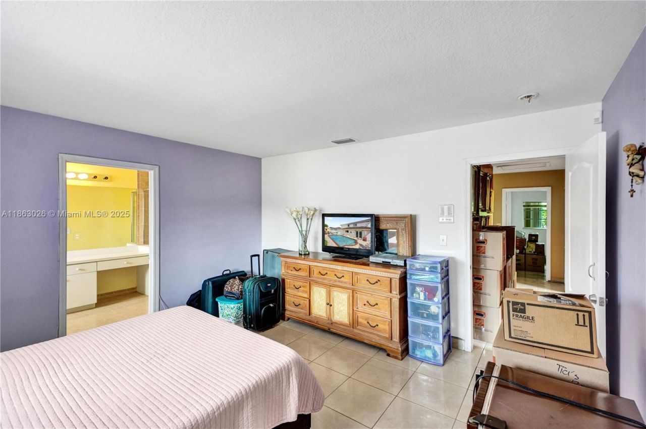 14824 SW 180th St, Miami, FL 33187 Photo