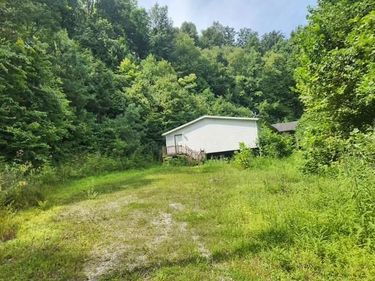 1144 Grassy Branch Road, Essie, KY 40827