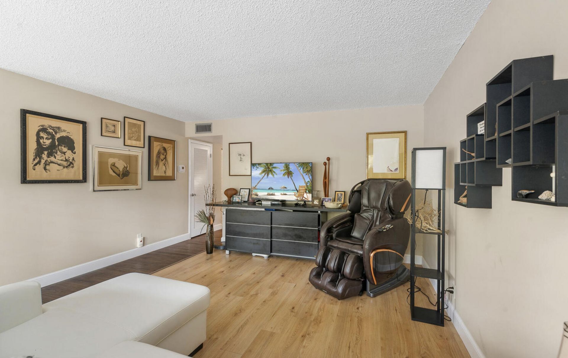 106 Wellington M, Unit 1, West Palm Beach, FL 33417 Photo