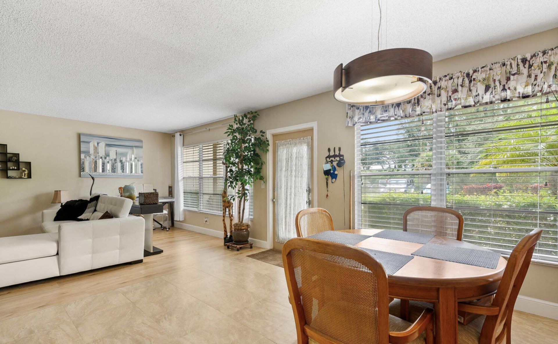 106 Wellington M, Unit 1, West Palm Beach, FL 33417 Photo