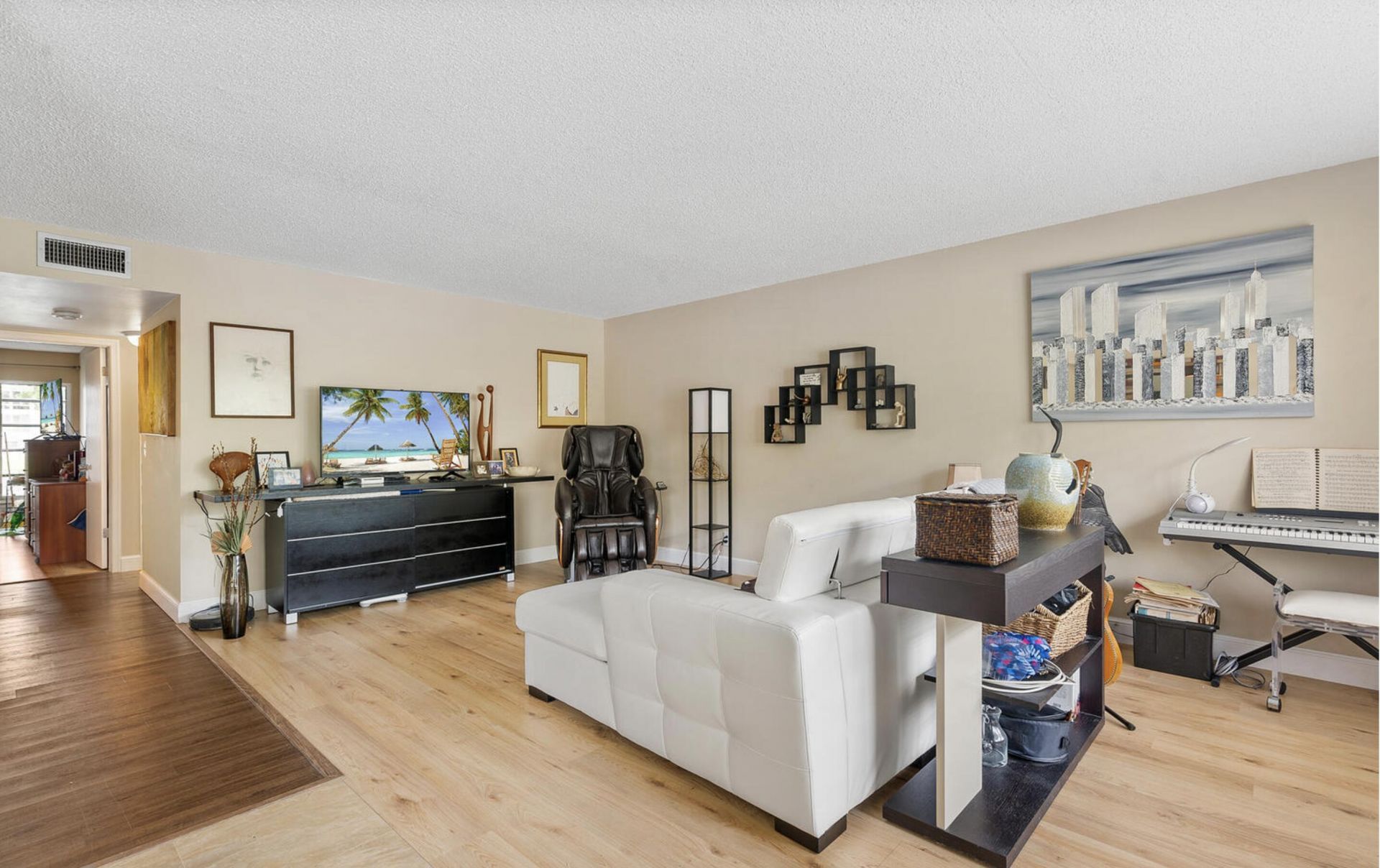 106 Wellington M, Unit 1, West Palm Beach, FL 33417 Photo