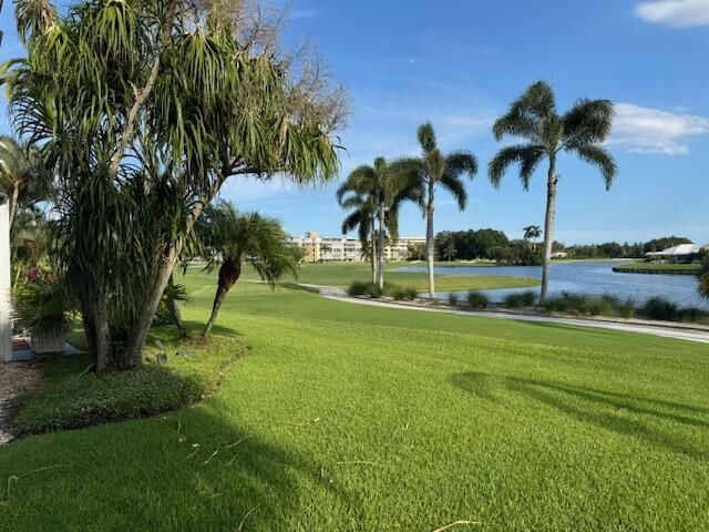 169 Atlantis Blvd Boulevard, Unit 206, Atlantis, FL 33462 Photo