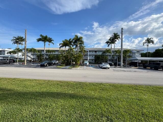169 Atlantis Blvd Boulevard, Unit 206, Atlantis, FL 33462 Photo