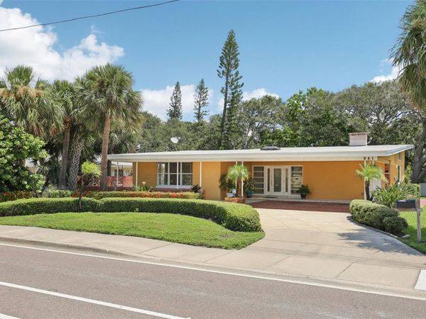 941 GULF BOULEVARD, BELLEAIR BEACH, FL 33786