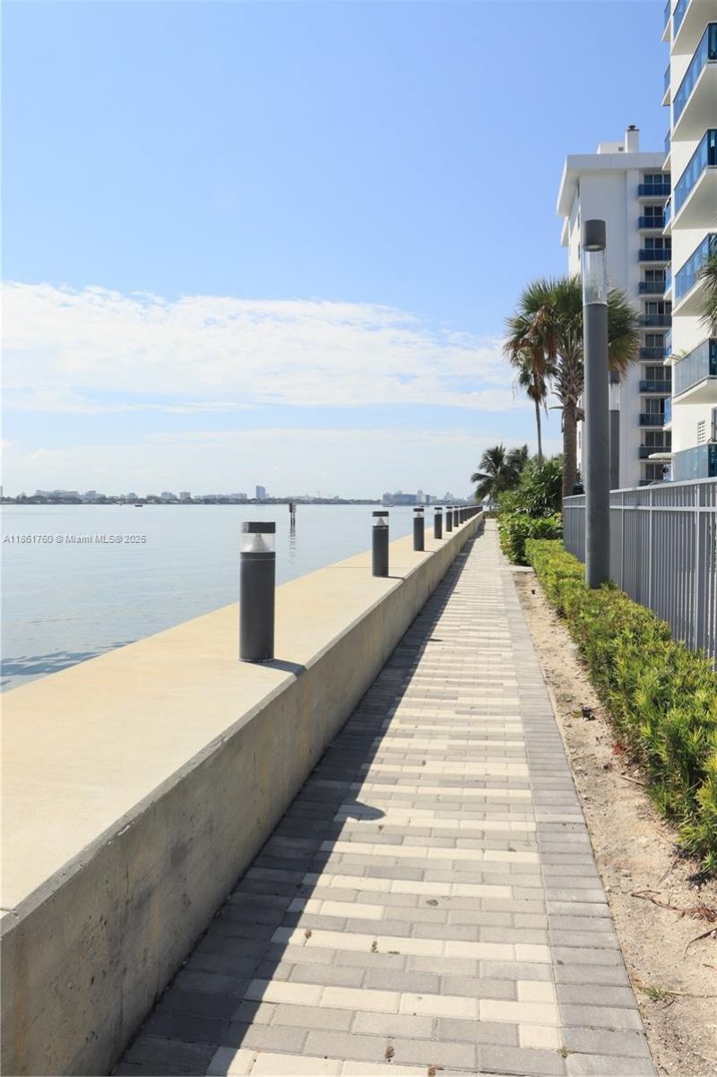 7501 E Treasure Dr, Unit 3K, North Bay Village, FL 33141 Photo