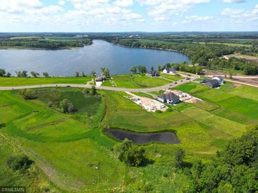 7581 Lake John Drive, Annandale, MN 55302