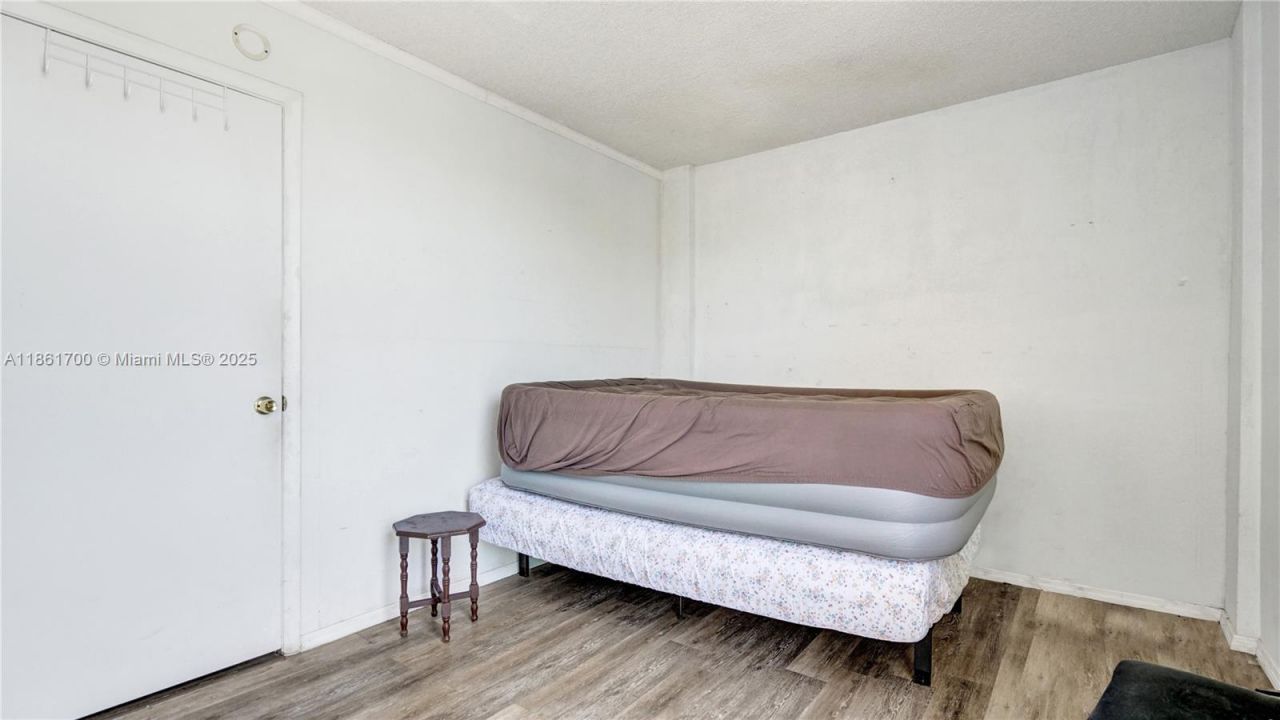 3101 N Country Club Dr, Unit 401, Aventura, FL 33180 Photo