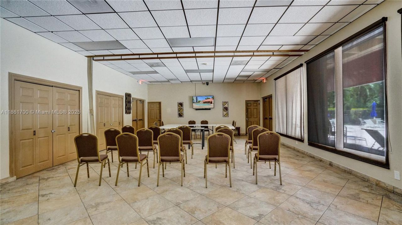 3101 N Country Club Dr, Unit 401, Aventura, FL 33180 Photo