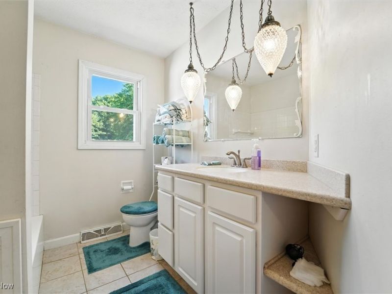 15744 Rock Creek Road, Thompson, OH 44086 Photo 11