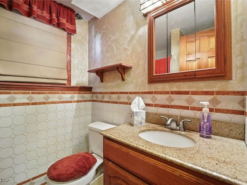 15744 Rock Creek Road, Thompson, OH 44086 Photo 26