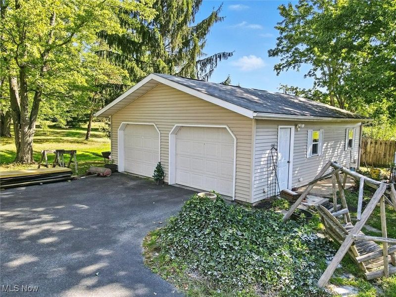 15744 Rock Creek Road, Thompson, OH 44086 Photo 5