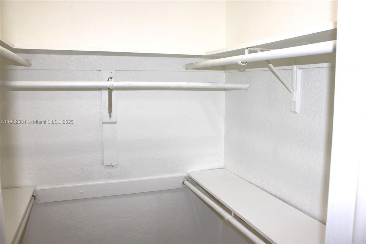 1280 W 54th St, Unit 308B, Hialeah, FL 33012 Photo