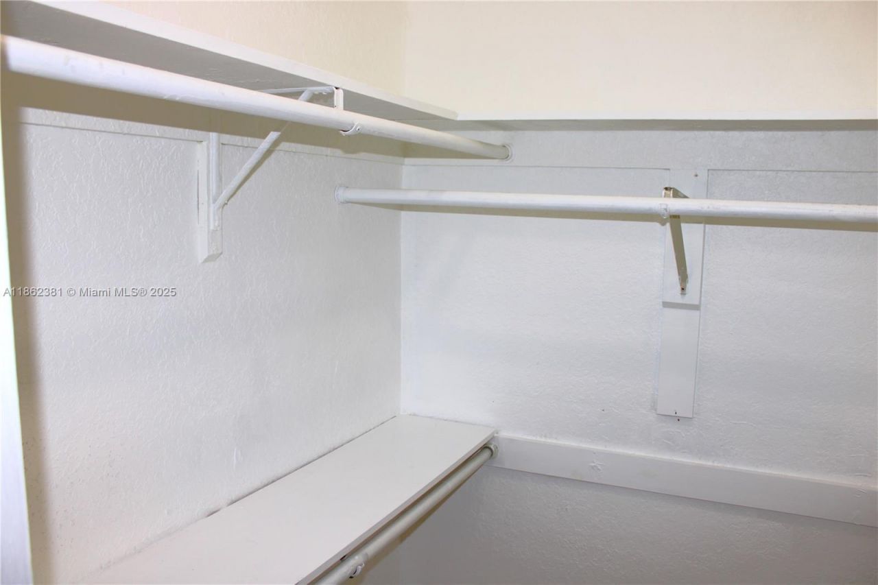 1280 W 54th St, Unit 308B, Hialeah, FL 33012 Photo