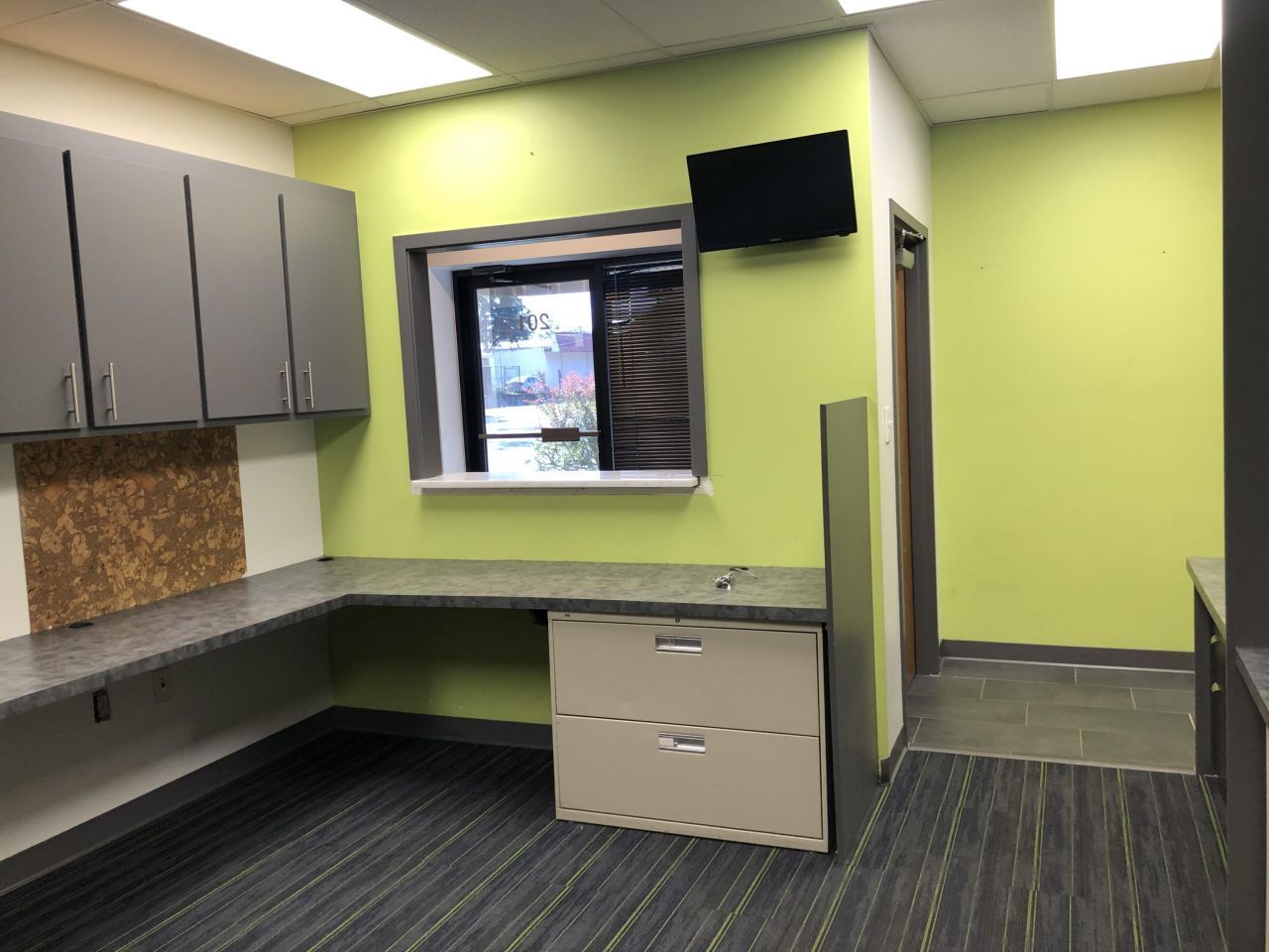 1384 Remount Road Photo 8