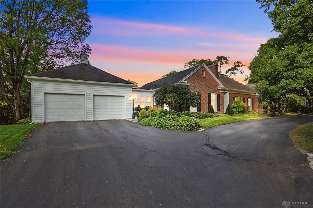 3993 Applewood Lane, Dayton, OH 45429 Main Photo